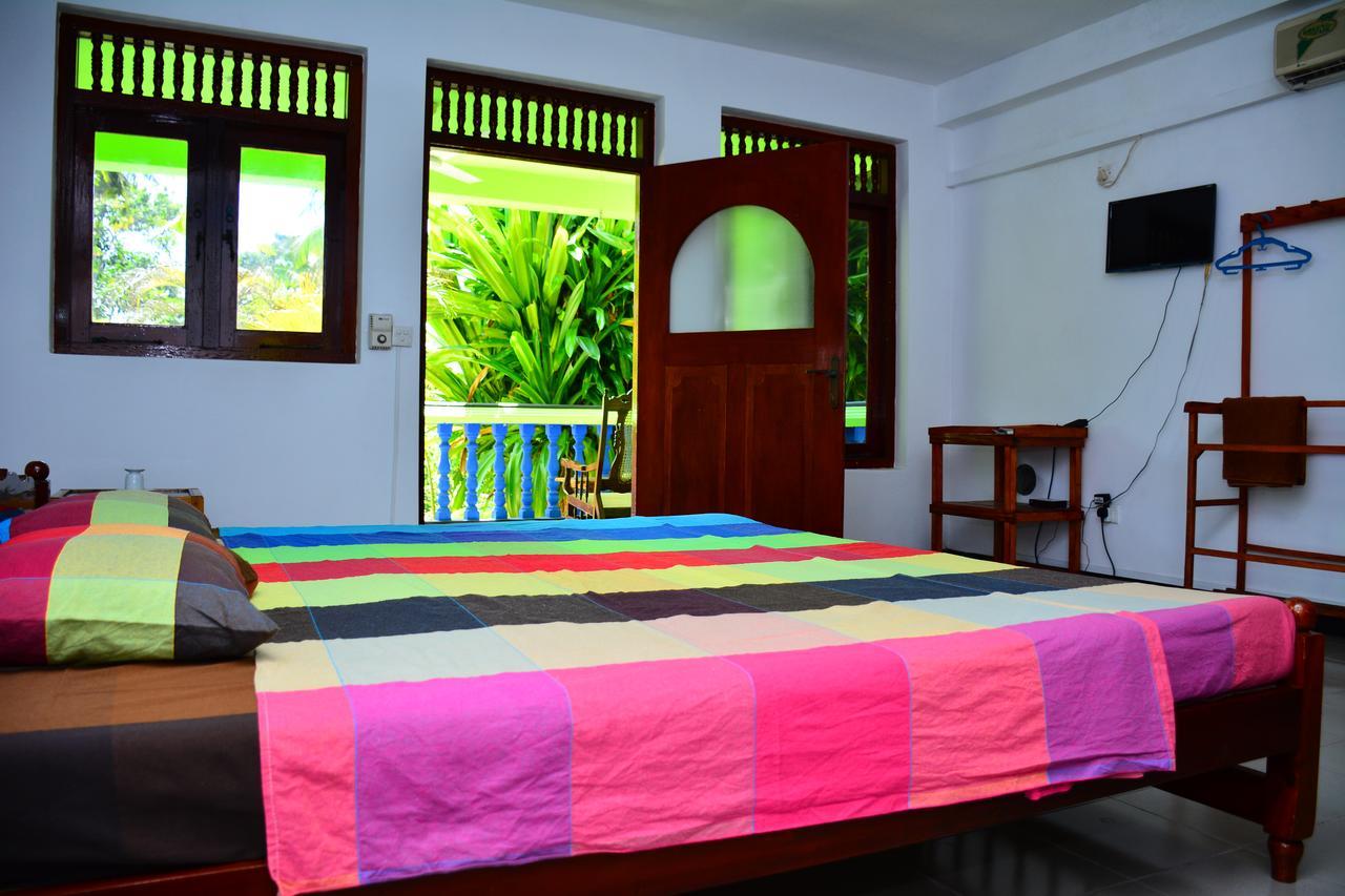 Jungle Holiday Home Hikkaduwa Exterior photo