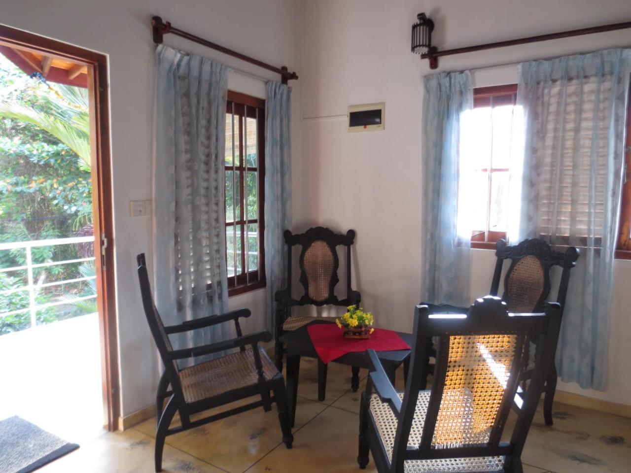 Jungle Holiday Home Hikkaduwa Exterior photo